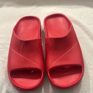Jordan Post Slide Size 10 M. Color Red